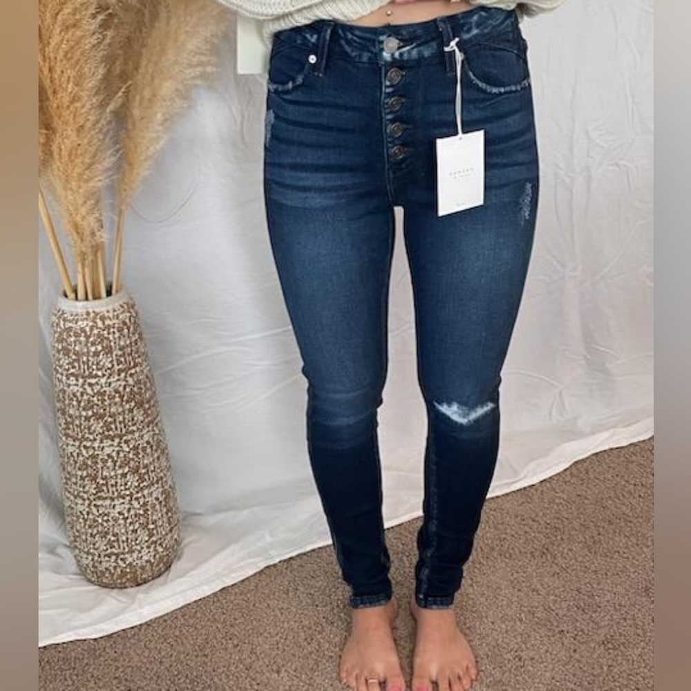 Women's KanCan denim jeans. Dark blue size 5/26